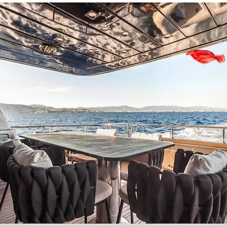 Luxury Yacht Sanlorenzo Botel Palma